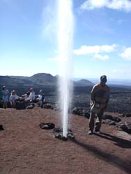 Heißes Wasser als Fontäne - Timanfaya - Lanzarote