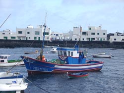 Fischerboote im Hafen von Orzola - Lanzarote