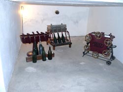Gerätschaften für die Weinherstellung im Weinmuseum El Grifo - Lanzarote