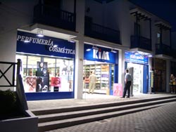 Geschäfte am Abend - Playa Blanca - Lanzarote