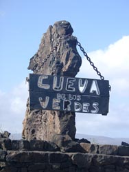Wegweiser zur Cueva de los Verdes - Lanzarote