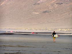 Surfer an der Playa de Famara - Lanzarote